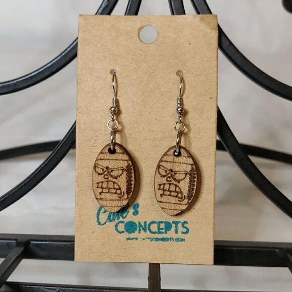 Game Face Football Laser Cut‎ Wood Earrings - Picture 1 of 2